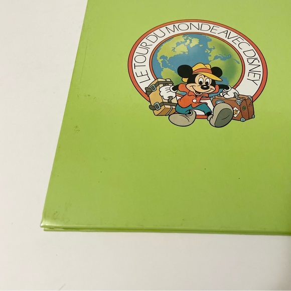 Disney's French Donald Et La Police Montée Une Aventure Au Canada Book - Picture 5 of 16